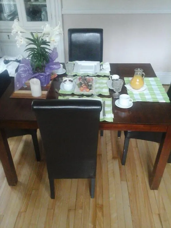 B&B Le Transit Bed & Breakfast Quebec City